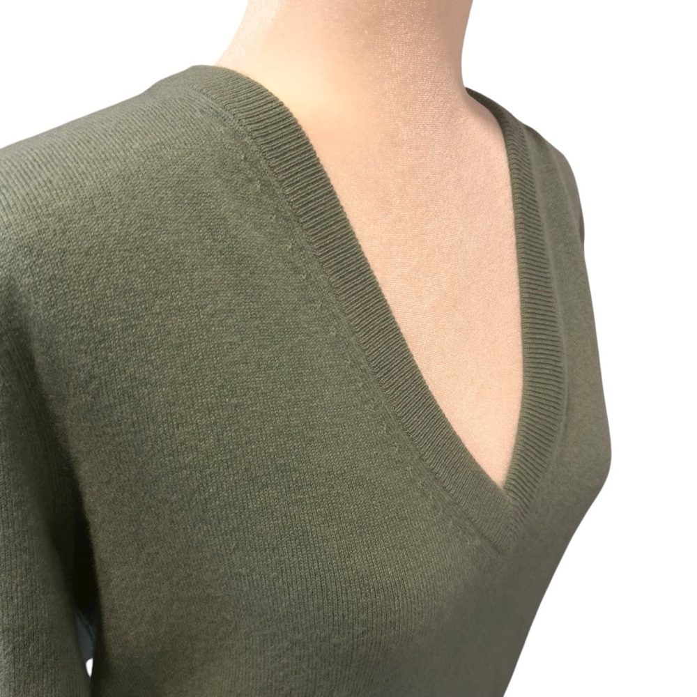 Vince sweater cashmere wool women’s size XS green v neck pullover soft luxury - Picture 15 of 16